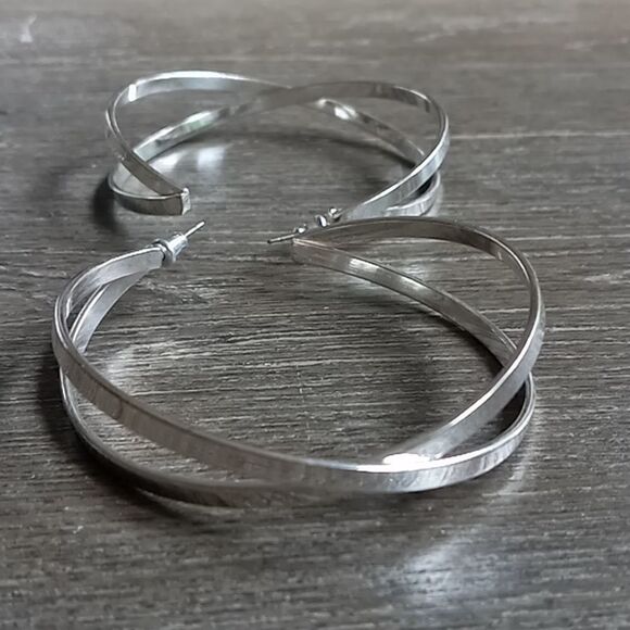 Earring bundle   - Picture 2 of 3